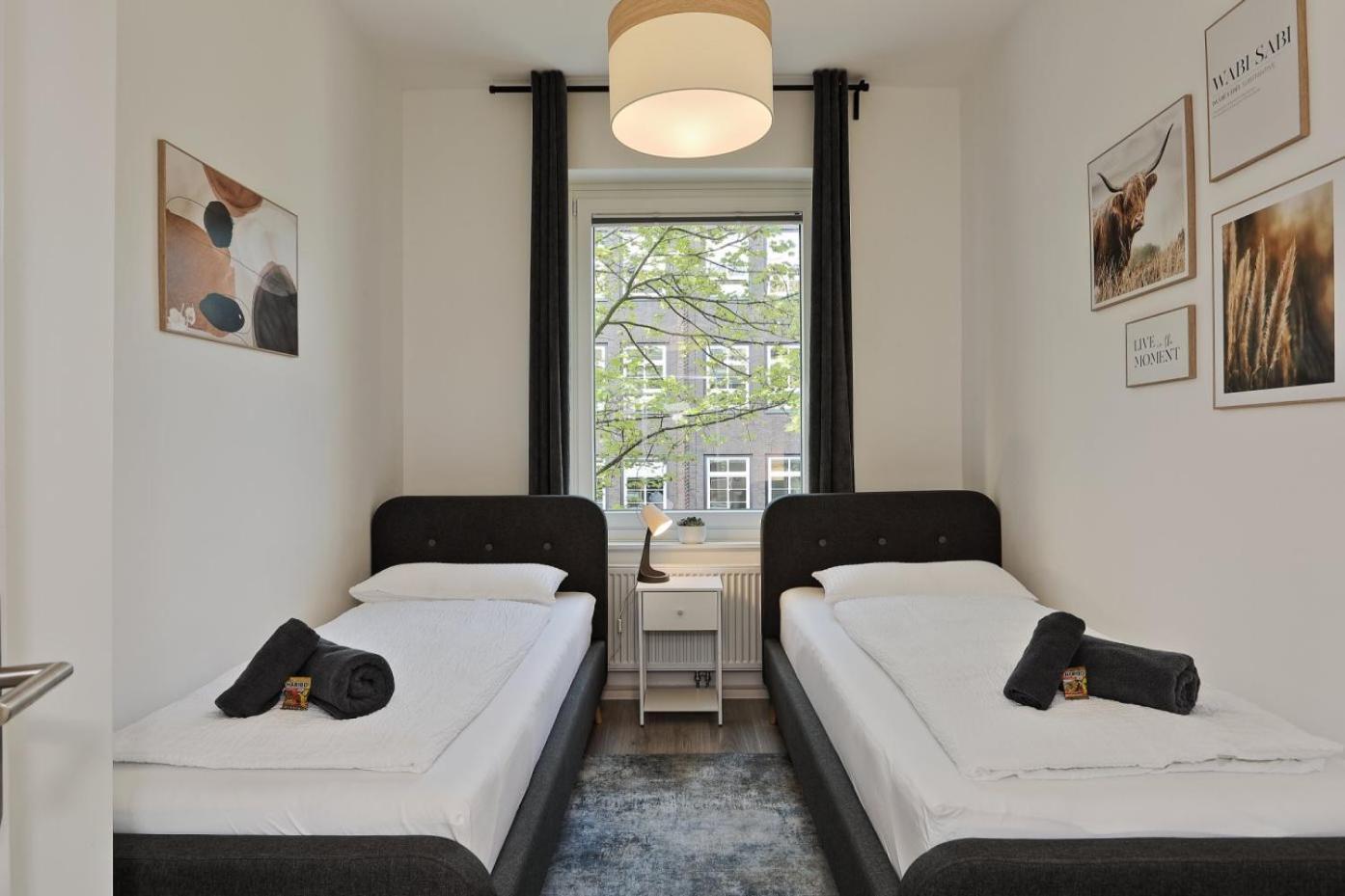 Modernes Apartment Mit Garage & Ps4 Von Stay Your Way Essen Esterno foto