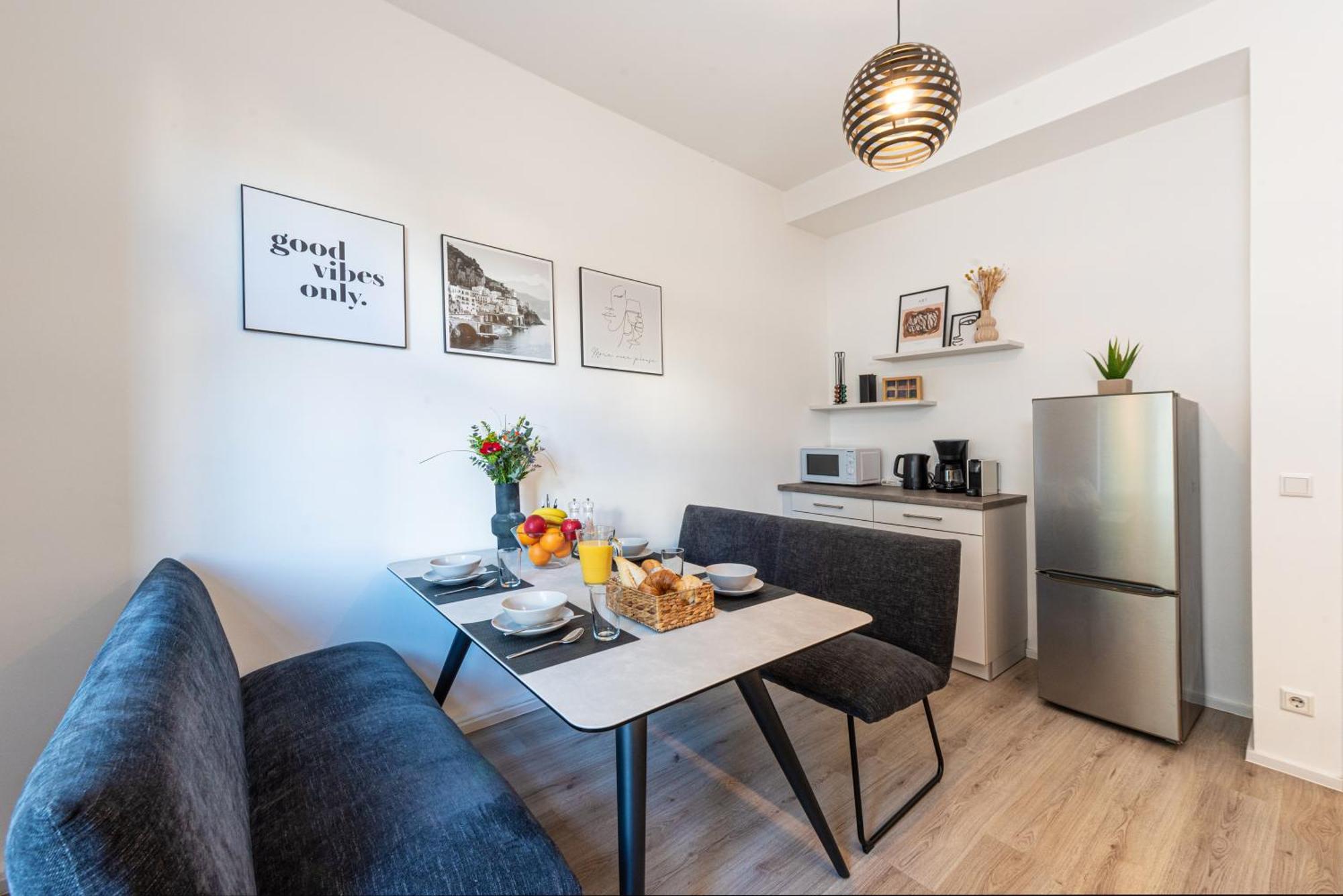 Modernes Apartment Mit Garage & Ps4 Von Stay Your Way Essen Esterno foto